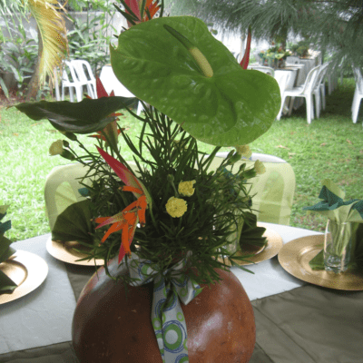 traditional wedding centerpiece