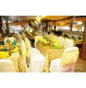 Traditional wedding decor